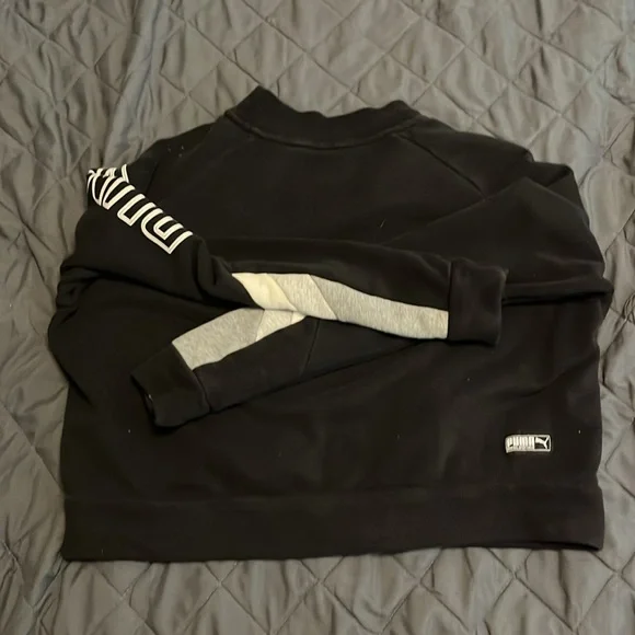 Puma sweater - Picture 2 of 2
